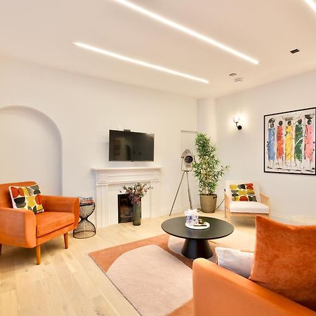 Newly Refurbished W/ River Views Londen Buitenkant foto