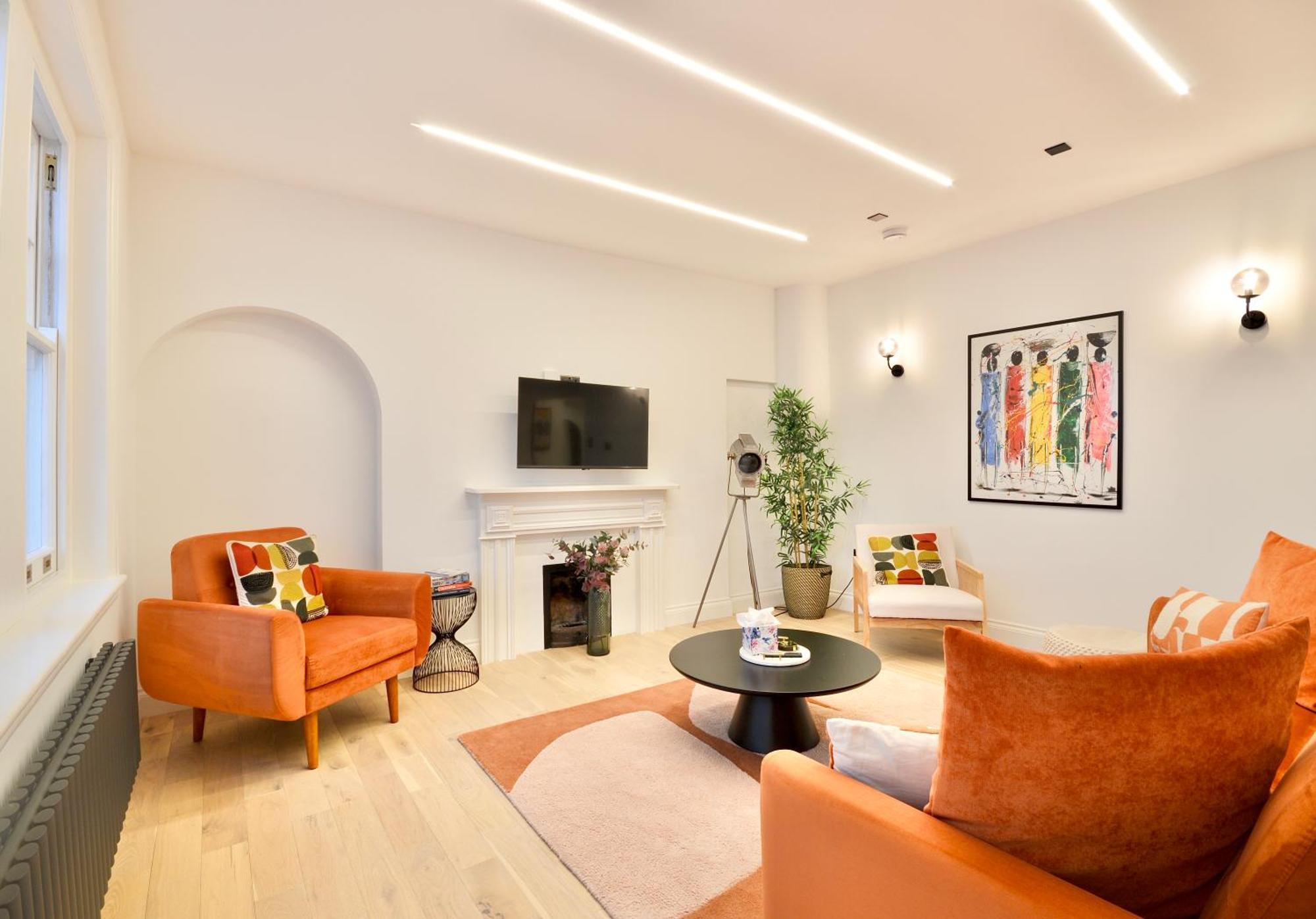 Newly Refurbished W/ River Views Londen Buitenkant foto
